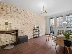 Prodej bytu 2+kk, Praha - Hostivař, Zápasnická, 39 m2