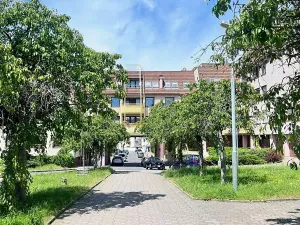 Pronájem bytu 3+1, Praha - Vokovice, Ke dvoru, 80 m2