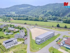 Pronájem obchodního prostoru, Vsetín, Bobrky, 511 m2