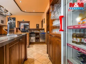 Pronájem restaurace, Praha, Rožnovská, 328 m2
