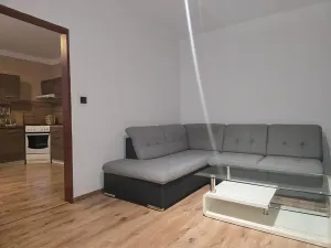 Pronájem bytu 1+1, Krupka, Karla Čapka, 36 m2