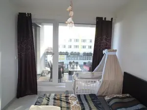 Pronájem bytu 2+1, Praha - Malešice, Počernická, 61 m2