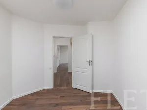 Prodej bytu 2+kk, Praha - Nusle, Pod vilami, 39 m2