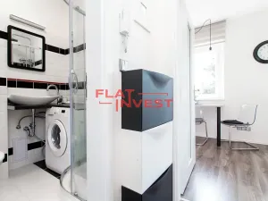 Pronájem bytu 1+kk, Praha - Kobylisy, Vršní, 28 m2