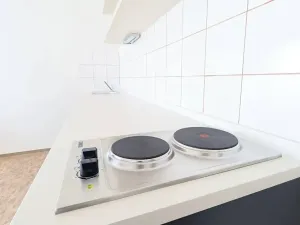 Pronájem bytu 1+kk, Praha - Smíchov, Křížová, 35 m2