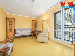 Prodej bytu 3+1, Pardubice - Studánka, Lidmily Malé, 57 m2