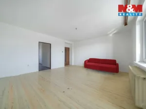 Prodej bytu 3+1, Domažlice, Ladova, 76 m2