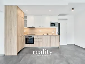 Pronájem bytu 2+kk, Znojmo, Hrušňová, 60 m2