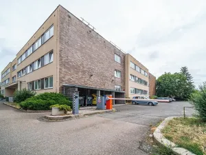 Pronájem kanceláře, Hradec Králové, Sušilova, 250 m2