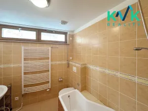 Pronájem bytu 2+kk, Karlovy Vary, Na Vyhlídce, 52 m2