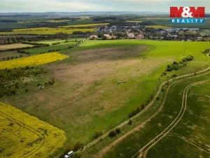 Prodej komerčního pozemku, Tachlovice, 37972 m2