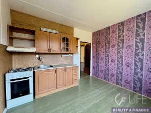 Prodej bytu 1+1, Hostinné, Sídliště, 37 m2