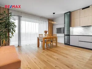 Prodej bytu 2+kk, Praha - Smíchov, Podbělohorská, 61 m2