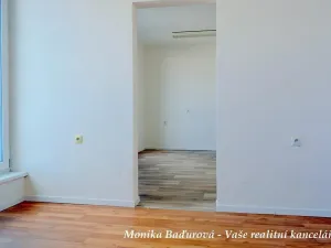 Pronájem kanceláře, Zlín, Sadová, 33 m2