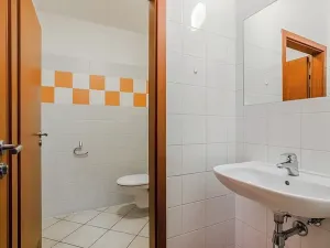Pronájem kanceláře, Praha - Hloubětín, Nademlejnská, 29 m2