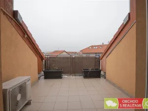 Pronájem bytu 2+kk, Přezletice, Pod Zahrady, 66 m2