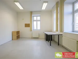 Prodej komerční, Chrudim - Chrudim IV, Lupáčova, 612 m2