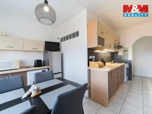 Prodej bytu 2+1, Cheb, Šeříková, 56 m2