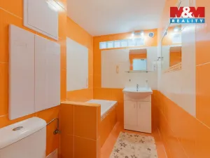 Prodej bytu 2+1, Cheb, Šeříková, 56 m2