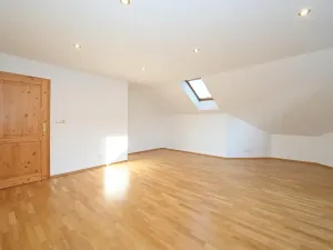 Pronájem rodinného domu, Popovičky, Na Skalce, 242 m2