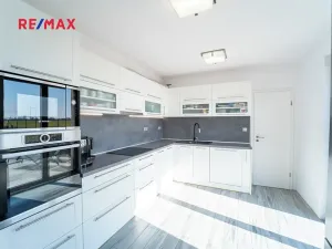 Prodej rodinného domu, Sokoleč, Luční, 167 m2