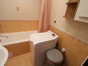 Pronájem bytu 2+1, Karlovy Vary, I. P. Pavlova, 54 m2