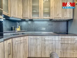 Prodej bytu 3+1, Horní Bříza, Tovární, 69 m2