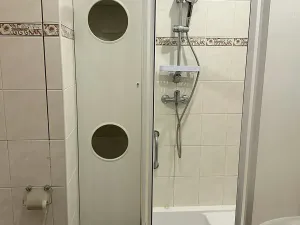 Pronájem bytu 2+1, Praha, Svídnická, 39 m2