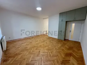 Pronájem bytu 1+kk, Hradec Králové, Velké náměstí, 45 m2