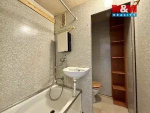 Prodej bytu 1+kk, Postoloprty, Jiráskovo náměstí, 19 m2