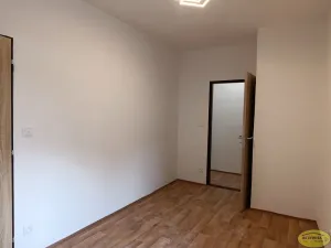 Pronájem bytu 2+kk, Hulín, nám. Míru, 49 m2