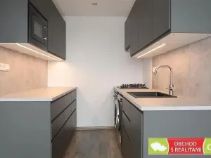 Pronájem bytu 2+kk, Praha, Pujmanové, 40 m2