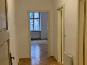 Pronájem bytu 1+kk, Praha - Karlín, Thámova, 44 m2
