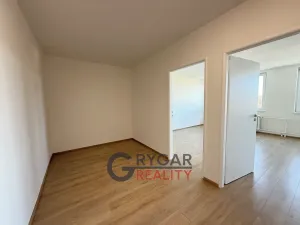 Prodej bytu 1+kk, Praha - Letňany, Třinecká, 41 m2