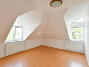 Pronájem vily, Praha - Stodůlky, Ke Koh-i-nooru, 300 m2