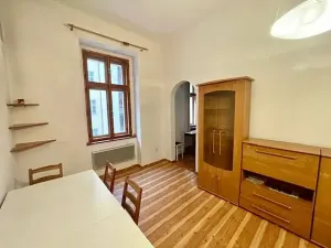 Prodej bytu 3+1, Praha - Malá Strana, Petřínská, 75 m2