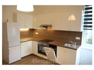 Pronájem bytu 1+1, Hradec Králové, V Lipkách, 32 m2