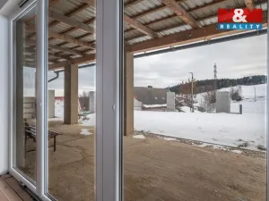 Prodej obchodního prostoru, Šumavské Hoštice - Kosmo, 316 m2