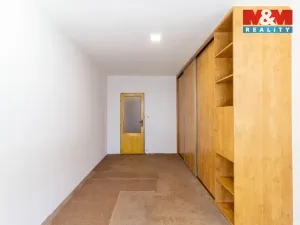 Pronájem bytu 2+1, Praha - Kobylisy, Chabařovická, 59 m2