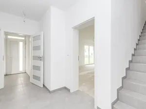 Prodej rodinného domu, Milovice, Modřínová, 137 m2