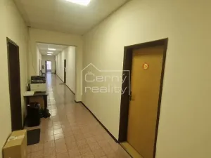 Pronájem kanceláře, Pardubice, Mezi Mosty, 65 m2