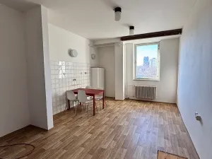 Pronájem skladu, Praha - Stodůlky, V hůrkách, 800 m2
