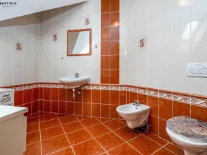 Prodej rodinného domu, Praha - Písnice, V zákopech, 294 m2