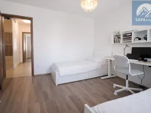 Prodej bytu 3+kk, Praha - Vysočany, Strnadových, 80 m2