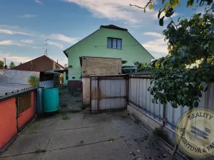 Prodej rodinného domu, Černuc, 240 m2