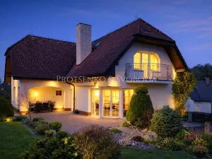 Prodej rodinného domu, Psáry, Pod Vápenkou, 314 m2