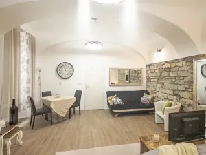 Prodej bytu 1+1, Praha - Karlín, Prvního pluku, 50 m2