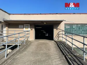 Prodej garáže, Pardubice, kpt. Bartoše, 17 m2