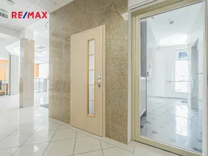 Pronájem kanceláře, Kladno, Osvoboz. pol. vězňů, 183 m2