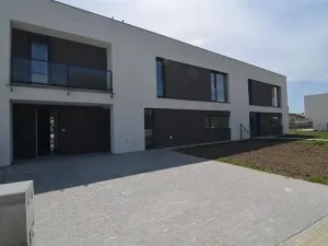 Pronájem bytu 5+kk, Vestec, Erbenova, 140 m2